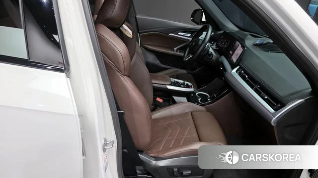 BMW X1 (U11) 2024 Белый из Кореи, фото 3