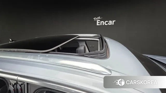 Volkswagen Touareg 3rd generation 2024 Серебряный из Кореи, фото 3