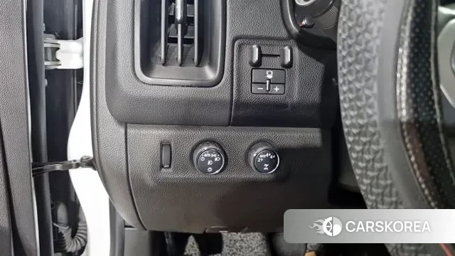 Chevrolet (GM Daewoo) Real New Colorado 2022 Белый из Кореи, фото 3