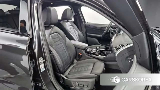 BMW X4 (G02) 2024 Серый из Кореи, фото 3