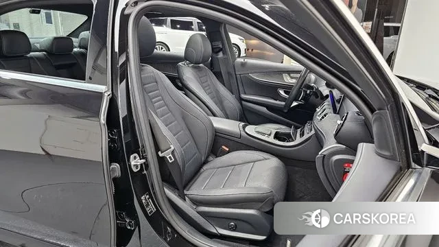 Mercedes-Benz E-Class W213 2022 Черный из Кореи, фото 3