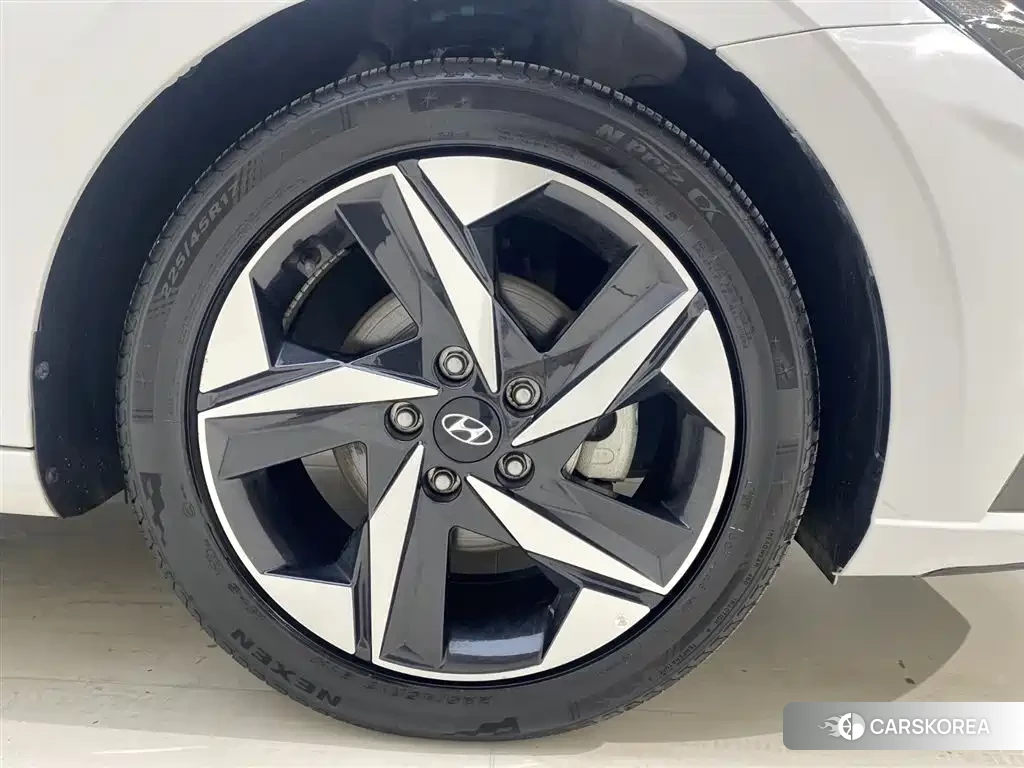 Hyundai Elantra 2022 Белый из Китая, фото 3