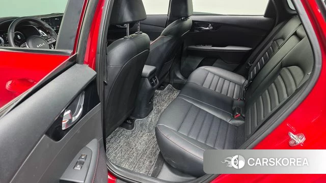 Kia The New K3 2nd generation 2023 Красный из Кореи, фото 3