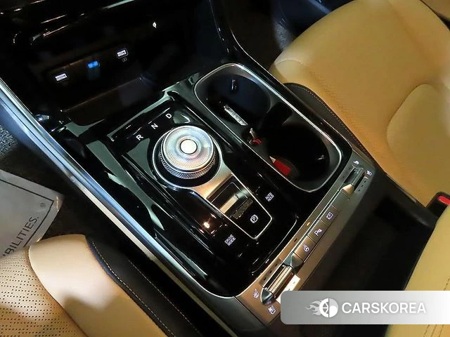 Kia Carnival 4th generation 2023 Белый из Кореи, фото 3