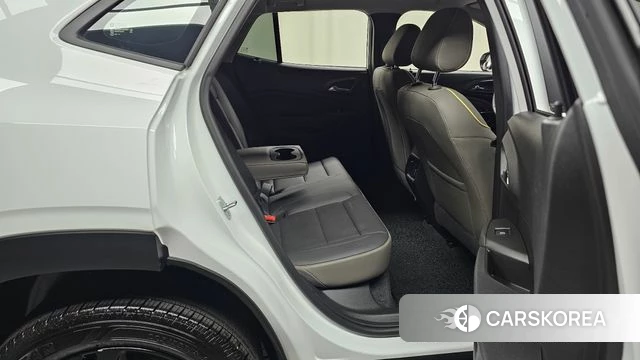 Chevrolet (GM Daewoo) Trax Crossover 2023 Белый из Кореи, фото 3