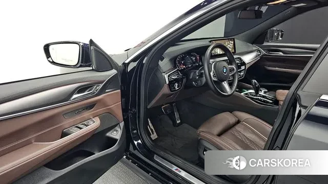 BMW 6 Series GT (G32) 2023 Черный из Кореи, фото 3