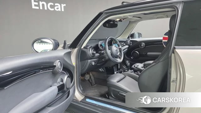 Mini Cooper 2023 Песочный из Кореи, фото 3