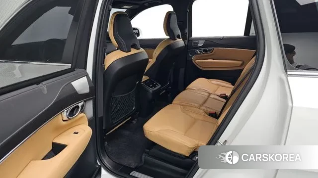 Volvo XC90 second Generation 2023 Белый из Кореи, фото 3