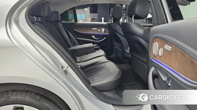 Mercedes-Benz E-Class W213 2019 Серебряный из Кореи, фото 3