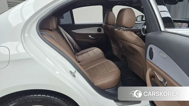 Mercedes-Benz E-Class W213 2021 Белый из Кореи, фото 3