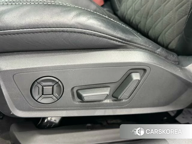 Audi A6L 2021 Черный из Китая, фото 3