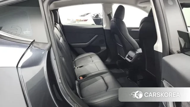 Tesla Model Y 2024 Серый из Кореи, фото 3