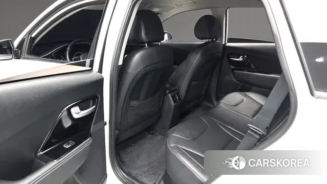 Kia Niro EV 2021 Белый из Кореи, фото 3