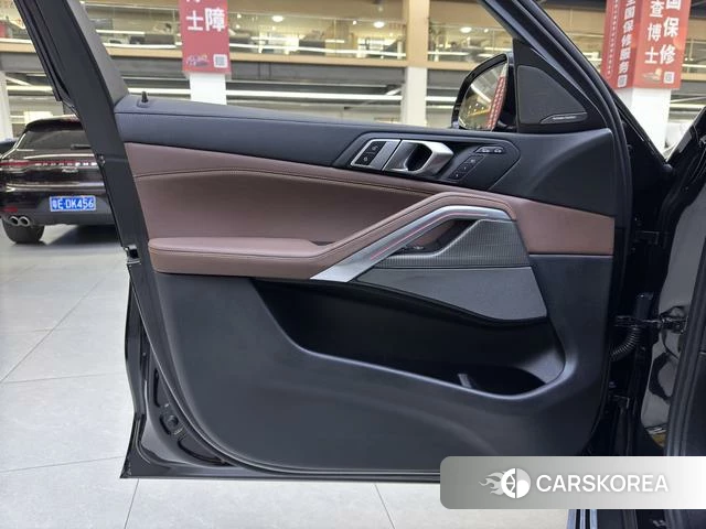 BMW X6 2021 Черный из Китая, фото 3