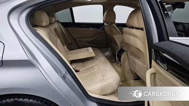 BMW 5 Series (G30) 2019 Серебряный из Кореи, фото 3