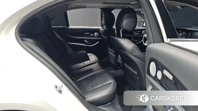 Mercedes-Benz E-Class W213 2018 Белый из Кореи, фото 3