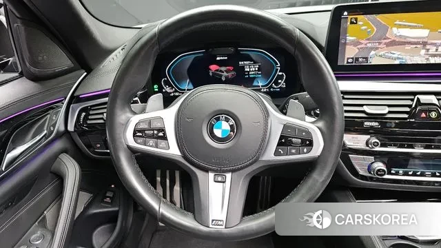 BMW 5 Series (G30) 2021 Белый из Кореи, фото 3