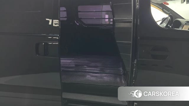 Hyundai The New Grand Starex 2018 Черный из Кореи, фото 3