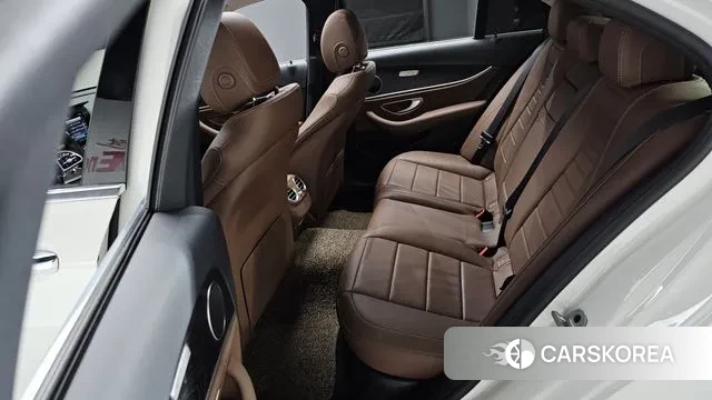 Mercedes-Benz E-Class W213 2020 Белый из Кореи, фото 3