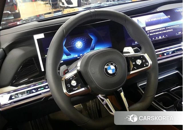 BMW 7 Series (G70) 2025 Черный из Кореи, фото 3