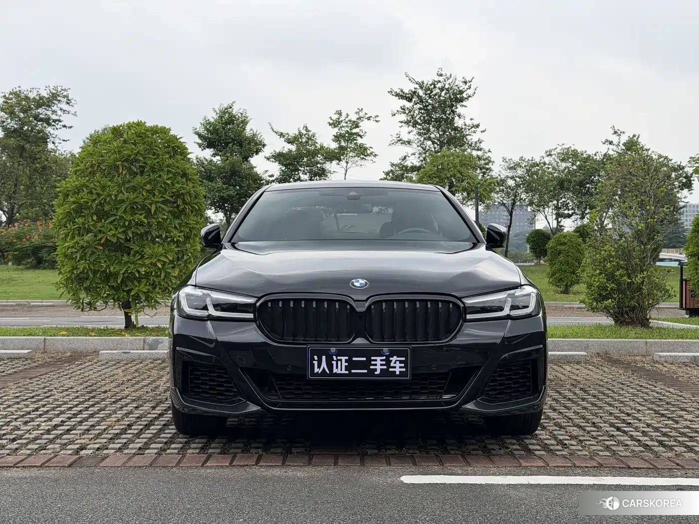 BMW 5 series 2023 Черный из Китая, фото 3