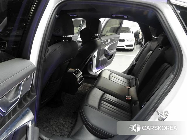 Audi A6 (C8) 2021 Белый из Кореи, фото 3
