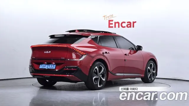 Kia EV6 2023 Красный из Кореи, фото 3