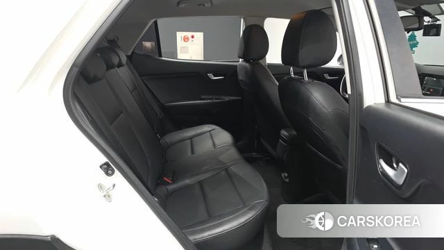 Kia Stonic 2018 Белый из Кореи, фото 3