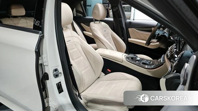 Mercedes-Benz E-Class W213 2018 Белый из Кореи, фото 3