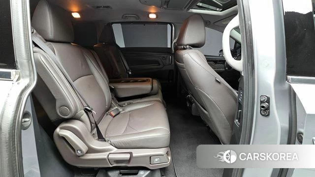 Honda Odyssey 2019 Серебряный из Кореи, фото 3