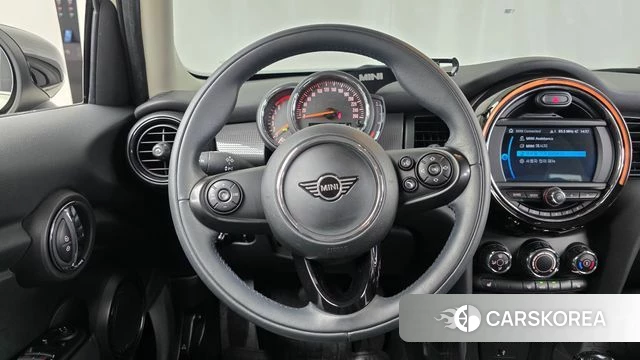 Mini Cooper 2020 Жемчужный цвет из Кореи, фото 3