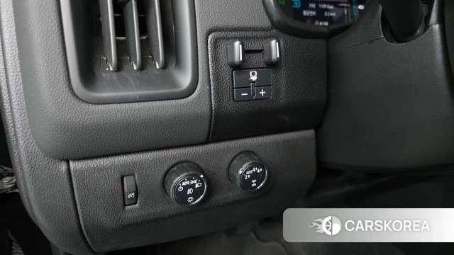 Chevrolet (GM Daewoo) Real New Colorado 2021 Черный из Кореи, фото 3