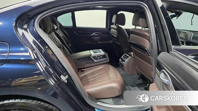 BMW 7 Series (G11) 2022 Черный из Кореи, фото 3