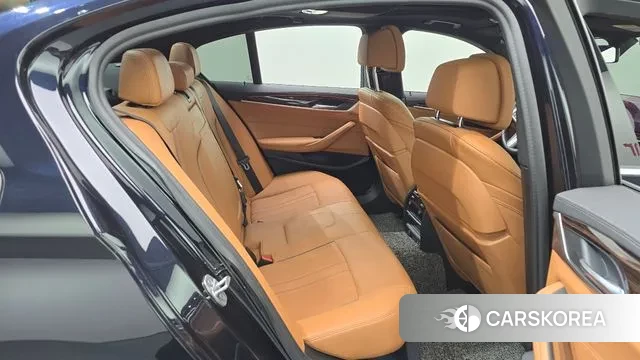 BMW 5 Series (G30) 2020 Черный из Кореи, фото 3