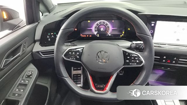 Volkswagen Golf 8th Generation 2024 Черный из Кореи, фото 3