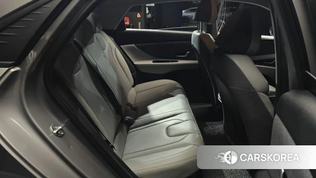 Hyundai Avante Hybrid (CN7) 2022 Серый из Кореи, фото 3