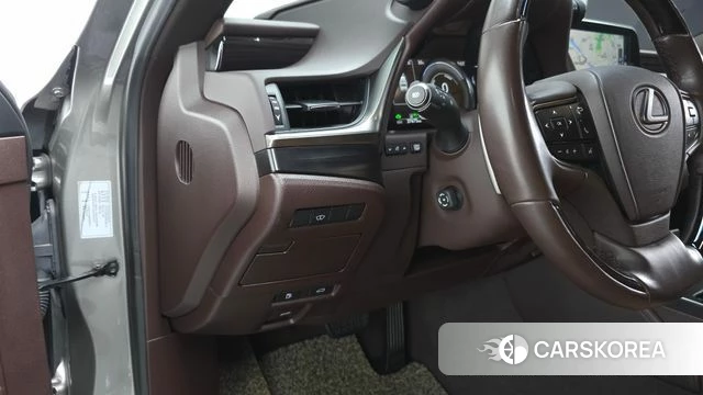 Lexus ES300h 7th generation 2021 Песочный из Кореи, фото 3