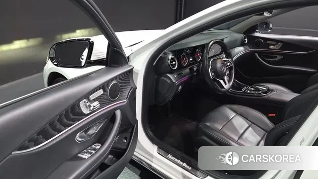 Mercedes-Benz E-Class W213 2019 Белый из Кореи, фото 3