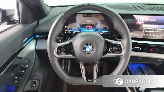 BMW 5 Series (G60) 2024 Черный из Кореи, фото 3