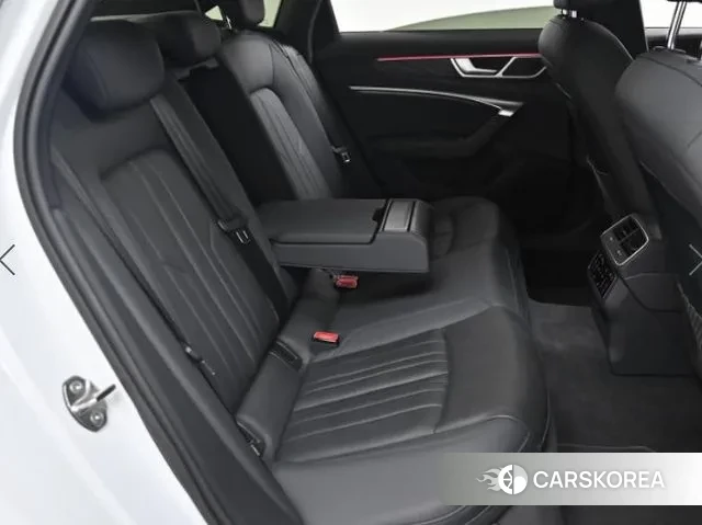 Audi A6 (C8) 2021 Белый из Кореи, фото 3