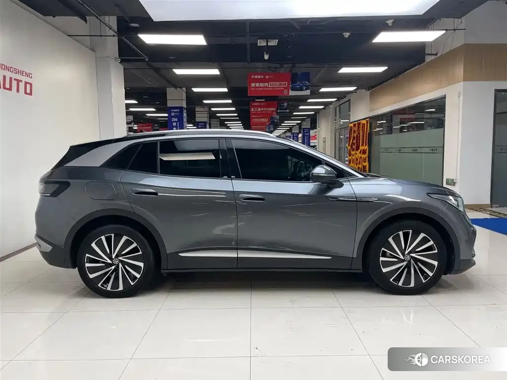 Volkswagen ID.4 X 2023 Silver/gray из Китая, фото 3