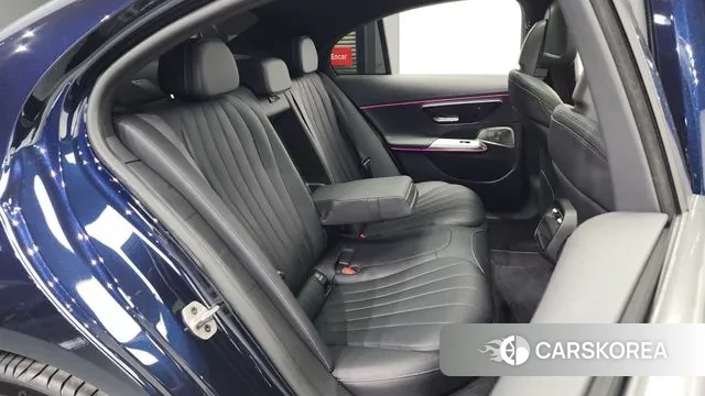 Mercedes-Benz E-Class W214 2024 Синий из Кореи, фото 3