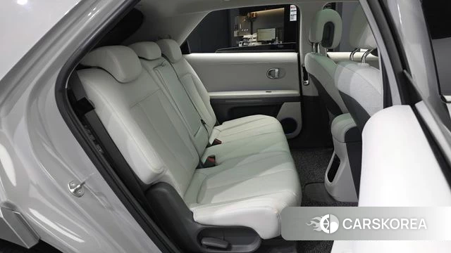 Hyundai Ionic 5 2024 Серебристо-серый из Кореи, фото 3