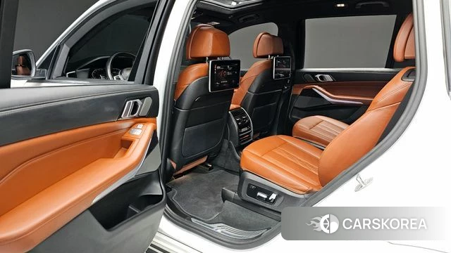 BMW X7 (G07) 2022 Белый из Кореи, фото 3