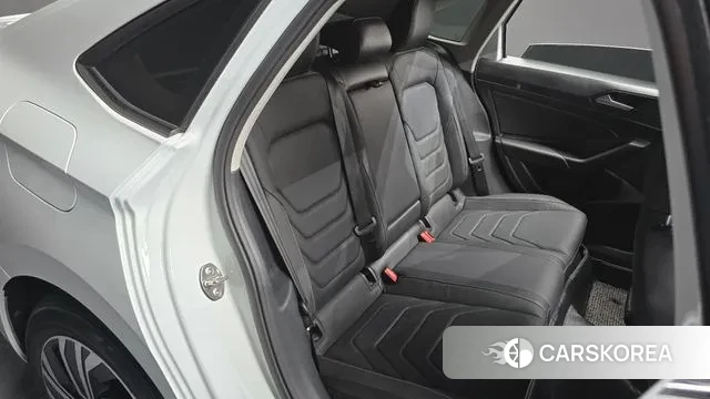 Volkswagen 7th Generation of Jetta 2021 Белый из Кореи, фото 3