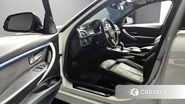 BMW 3 Series (F30) 2018 Белый из Кореи, фото 3