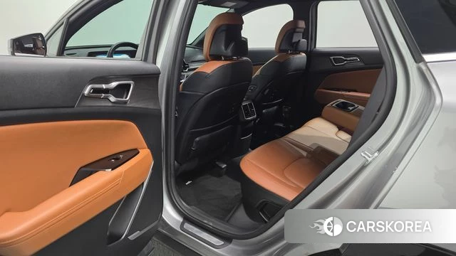 Kia Sportage 5th Generation 2023 Серебряный из Кореи, фото 3
