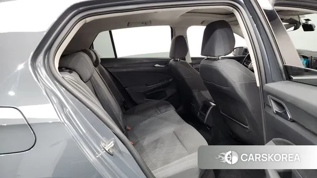 Volkswagen Golf 8th Generation 2022 Серый из Кореи, фото 3