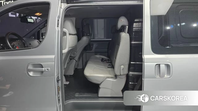 Hyundai The New Grand Starex 2018 Серебристо-серый из Кореи, фото 3