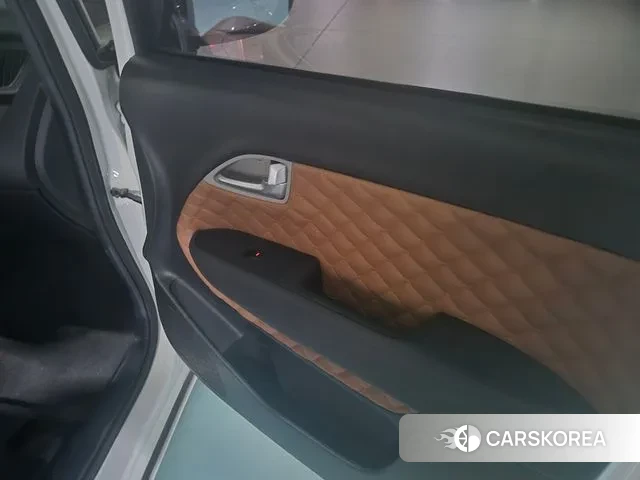 Kia The New Kia Ray 2023 Белый из Кореи, фото 3